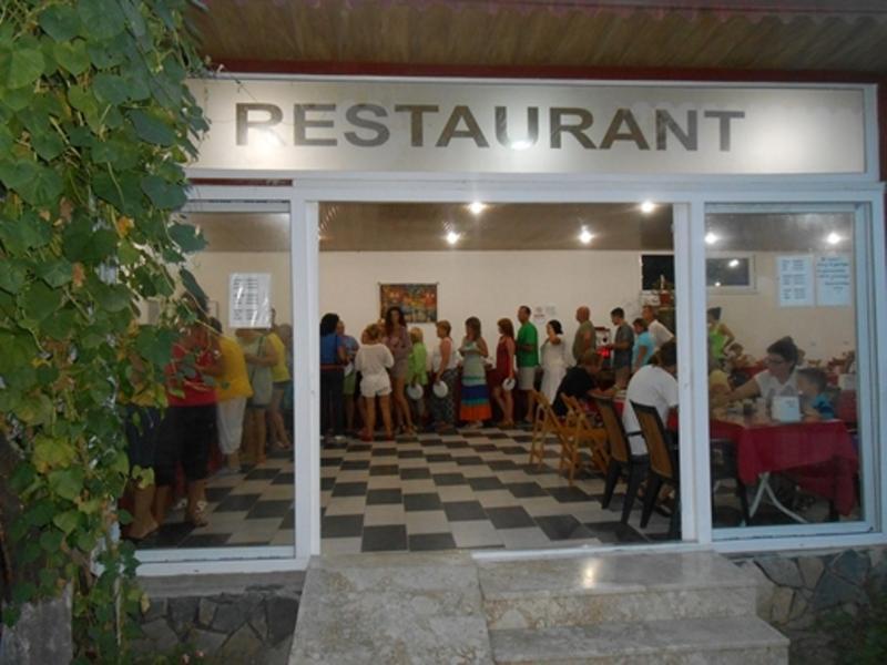 בלדיבי Ipsos Hotel מראה חיצוני תמונה
